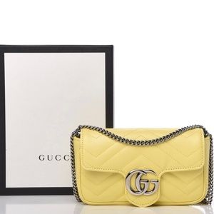Calfskin Matelasse Super Mini GG Marmont Shoulder Bag Banana